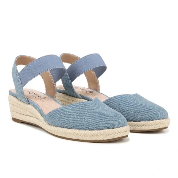 NWB Life Stride Kimmie Espadrille sandals. Size 6W. Denim Blue. - Picture 1 of 10